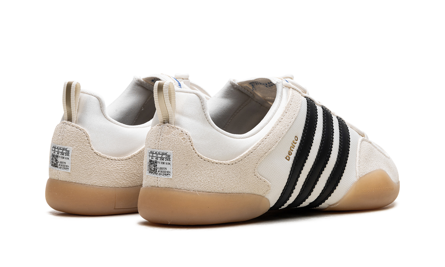 Ballerina  Bad Bunny - Off White  JQ9229